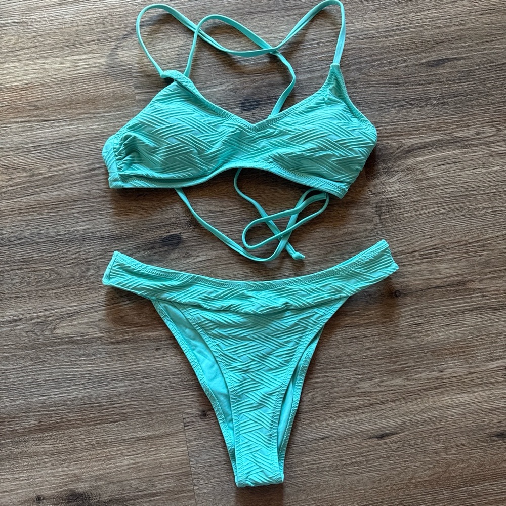 Cupshe Mint Textured Strappy Bikini Set